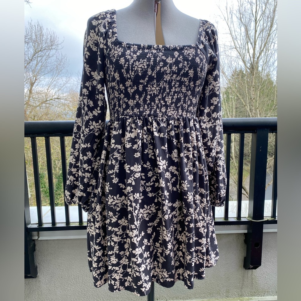 Floral Fit & Flare Long Sleeved Mini  Dress with smocked bodice large